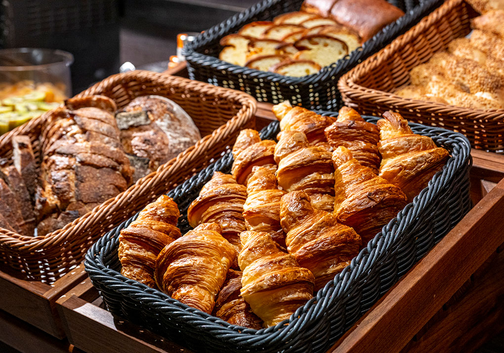 朝食 7:00 - 11:00